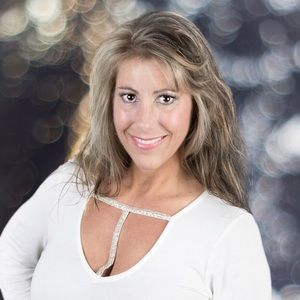 Meet your Posher, Suzanne